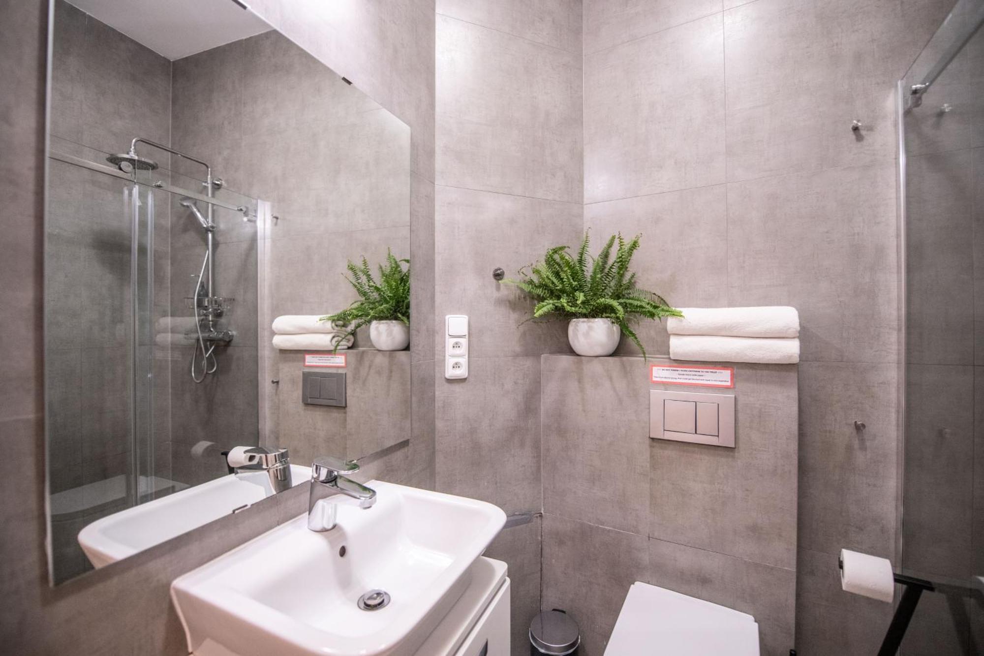 Modern Downtown Apt - Renovated, On Ideal Location 布拉格 外观 照片
