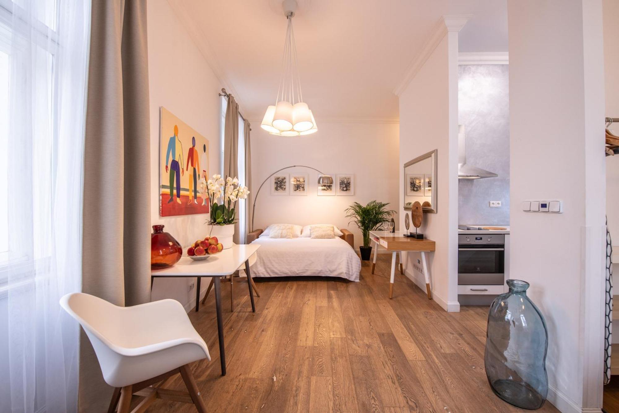 Modern Downtown Apt - Renovated, On Ideal Location 布拉格 外观 照片